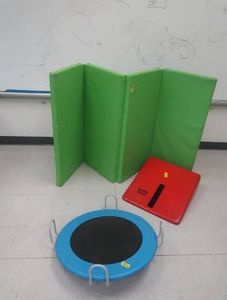SMALL GREEN TUMBLING MATT & MORE