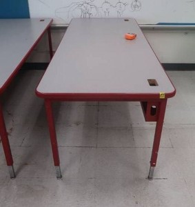 NICE HEIGHT ADJUSTABLE TABLE