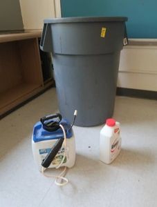 GARBAGE BIN WITH HERBICIDES