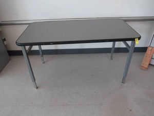 HEIGHT ADJUSTABLE TABLEDESK