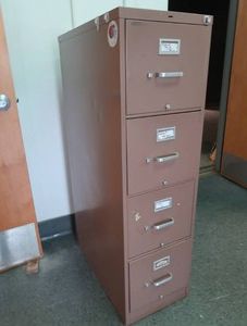 4 DRAWER METAL FILE CABINET