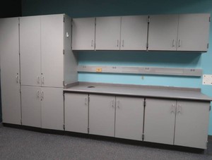 LARGE CUPBOARD UNIT