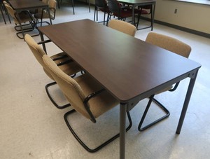 1  6 FOLDING ICEBERG TABLE  4 CHAIRS