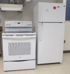 GE STOVE AND REFRIGERATOR