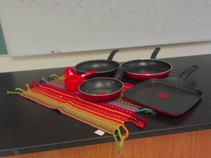 LOT OF PANS T-FAL PANS PLUS