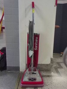 SANITAIRE VACUUM