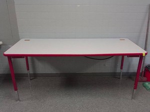 STURDY TABLE