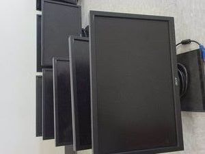 5 ACER 199W COMPUTER MONITORS