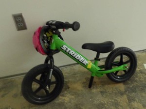 MINI STRIDER BIKE AND HOT PINK HELMET