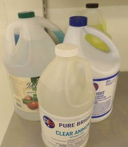 5 CONTAINERS OF CLEANING PRODUCTS