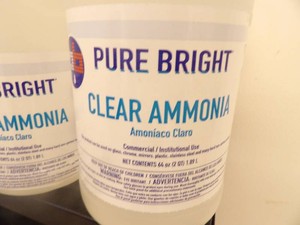 6 BOTTLES OF 2 QUART PURE BRIGHT AMMONIA CLEANERS