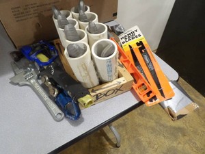 LOT OF SMALL TOOLS