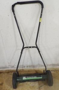 MANUAL REEL LAWNMOWER