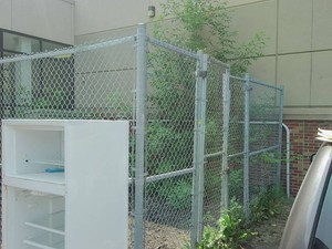 40FT OF CHAIN-LINK FENCING