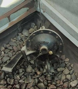 ANTIQUE BELIEVED TO BE DAMPER CONTROLS