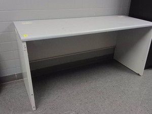 STURDY METAL FRAME DESK