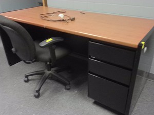 NICE OFFICE DESK AND CHAIR