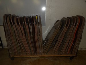 ROLLY CART HOLDING 25 METAL FOLDING CHAIRS