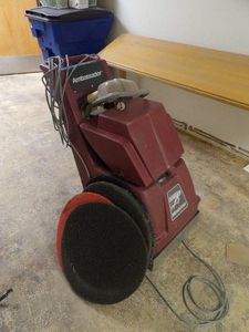 COMMERCIAL FLOOR CLEANERSCRUBBER