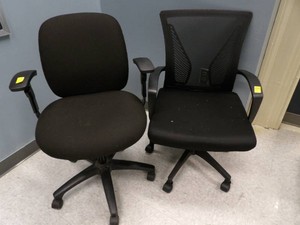 PAIR OF OFFICE CHAIRS