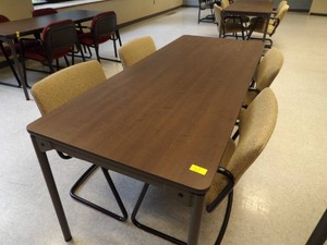 1)  6 FOLDING ICEBERG TABLE 4 PLUSH CHAIRS