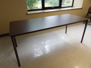 1) 6 ICEBERG FOLDING TABLE