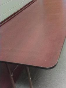SOLID FOLDING TABLE