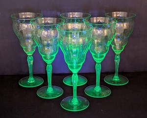 O - Vintage Optic Uranium Glass Wine Glasses (Lot of 6)