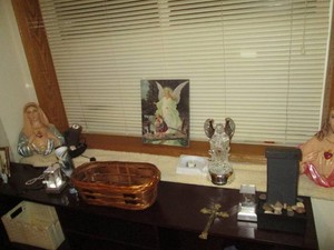 Collection of religious themed home...