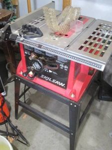 Skilsaw 3310 portable table saw wit...
