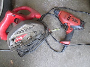 Black and Decker 38in drill and Sk...