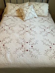 Queen ComforterPillow Cover Set
