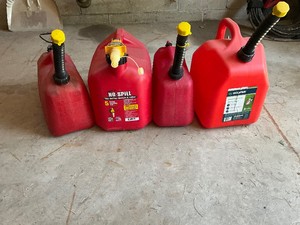Lot of 4 gas cans