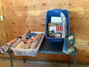 Present wrapping lot