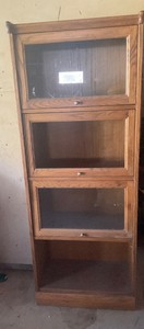 Bookshelf with door fronts