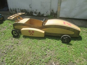 (UD2) Handmade Wooden Soapbox Derby...