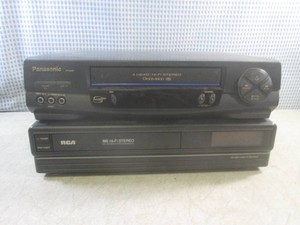 (EW5) 2 VCR Players RCA Powers On ...