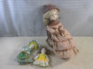 (EW3) Vintage 1070s Porcelain Coll...