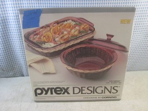 (BS) Vintage New In Box Pyrex Cranb...