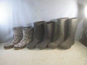 (F-1) 3 Pair of Rubber Boots L to R...