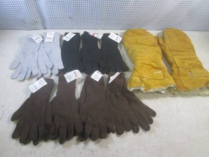 (EW3) Pair of Leather Choppers Size...