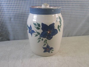 (FS) Vintage Stoneware Lidded Crock...