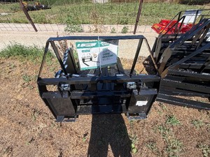 Unused 2026 Skid steer pallet forks by Mower King