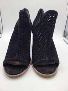 Lucky Brand Perforated Suede Peep Toe Block Heel Shield Bootie Womens Black US 8W New without Box
