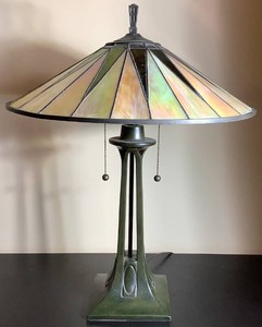 Tiffany Style Gotham 2-Light Table Lamp