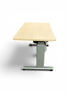 Adjustable height sit-stand desk