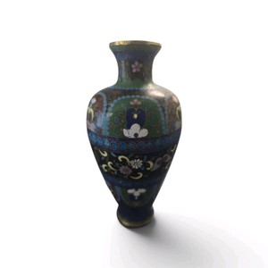 Antique Japanese cloisonn floral vase, from the Meiji period Valued up to $800