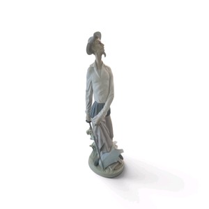 Lladr Don Quixote Standing Up model, designed by Salvador Furi.