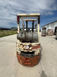 Nissan Enduro 30 LPG Forklift – 3,000 lb Capacity