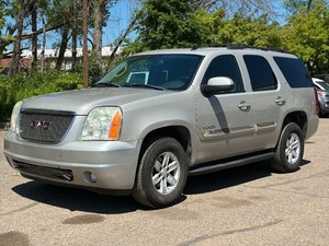 2007 GMC YUKON SLT 4x4  No Accidents Reported (NO RESERVE)